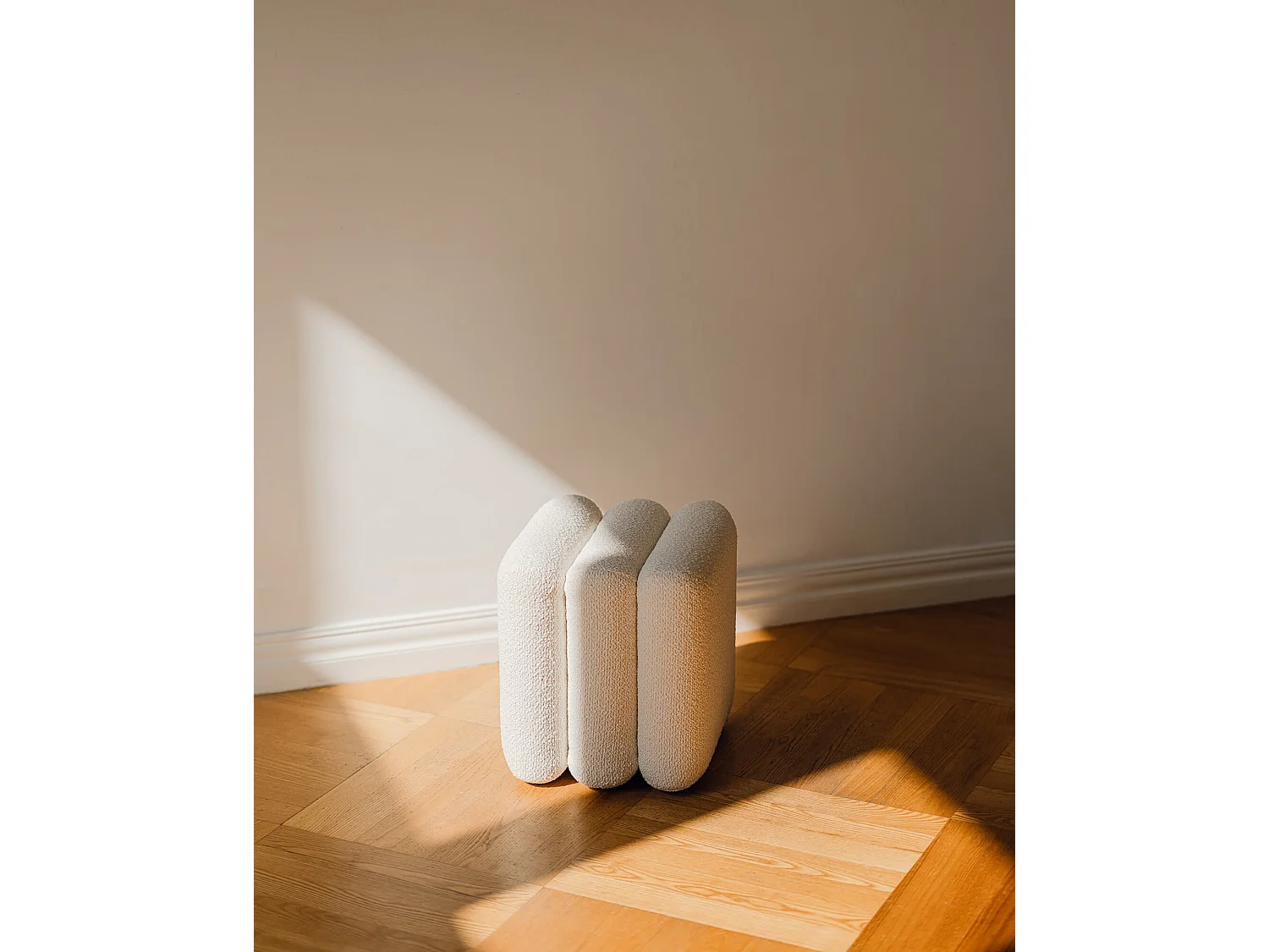 noo.ma pouf Radd - design rembourré, polyvalent, 44,5 cm