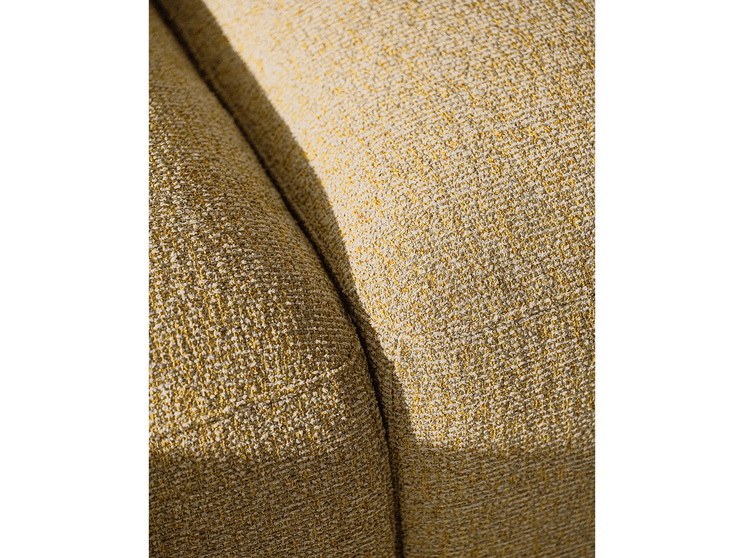 Pouf Yaro noo.ma - pouf confortable, design arrondi, coussins lombaires