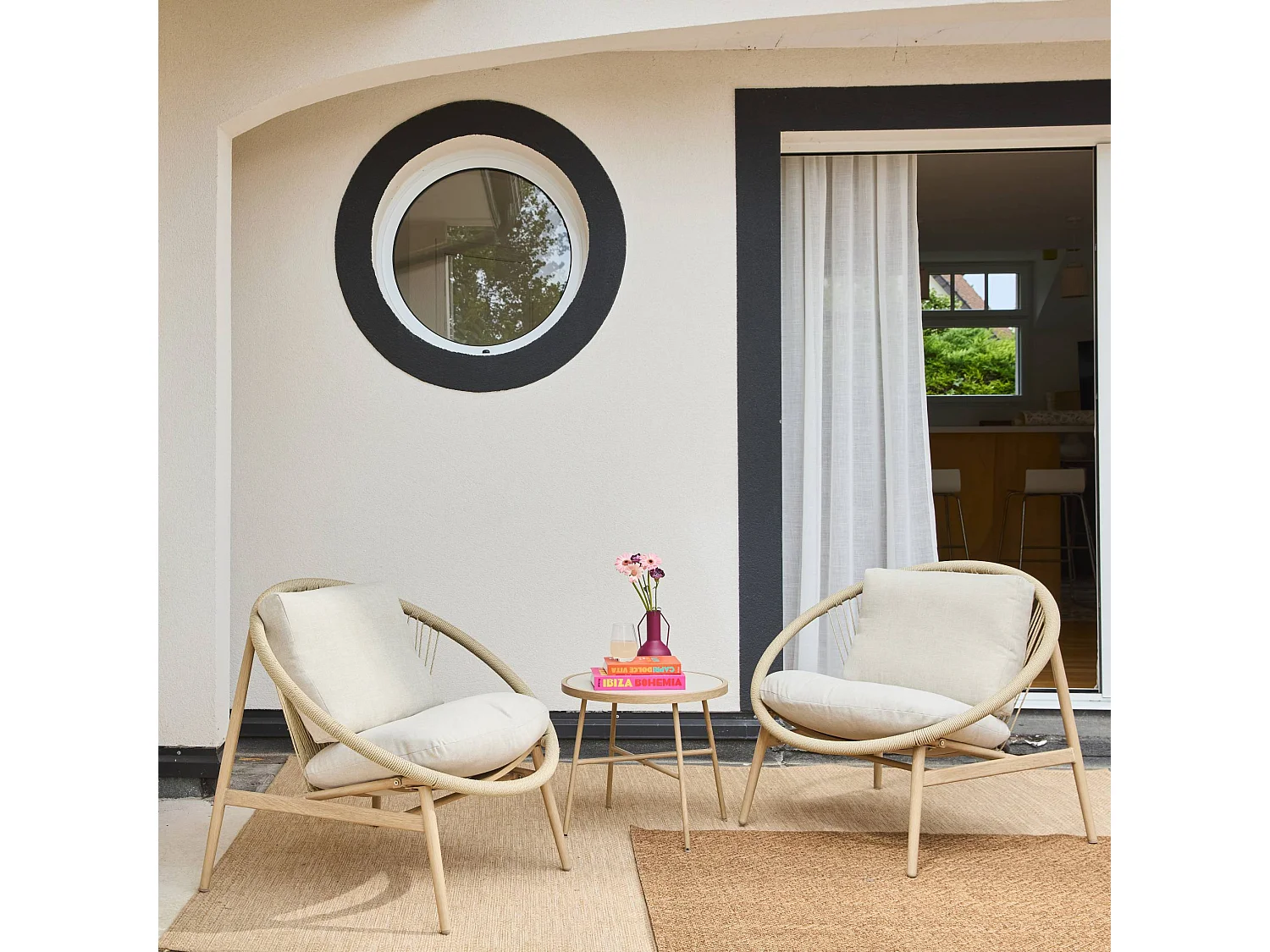 Set 2 poltrone da giardino con tavolo in acciaio e rattan, beige