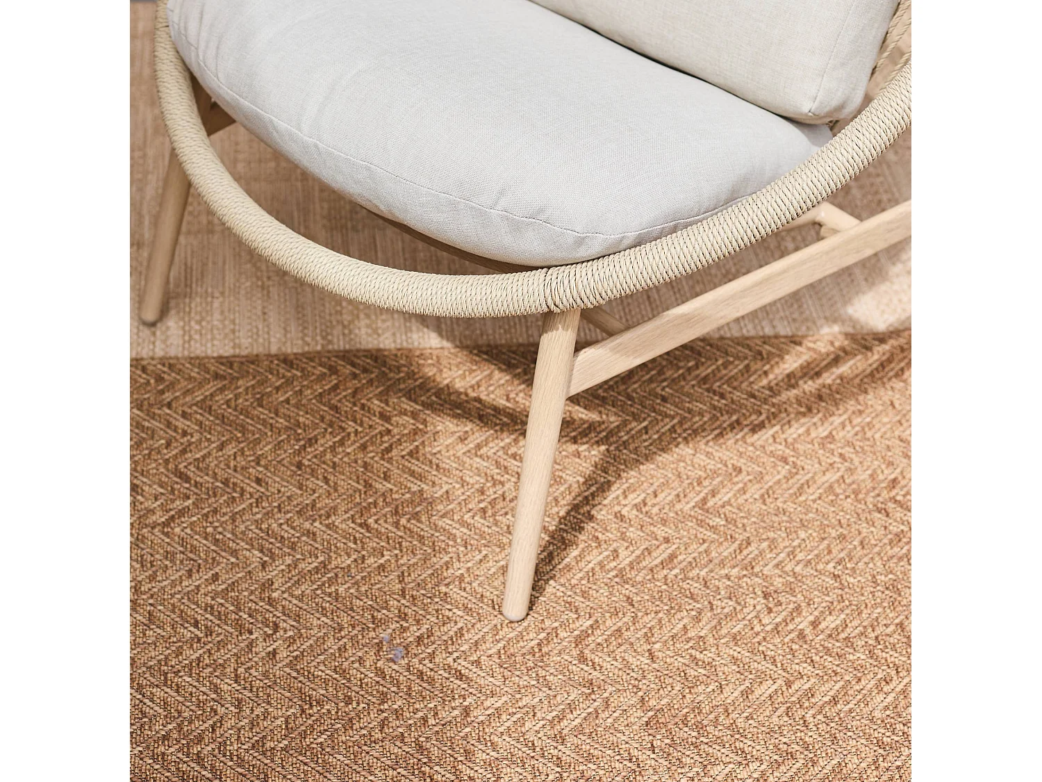 Set 2 poltrone da giardino con tavolo in acciaio e rattan, beige