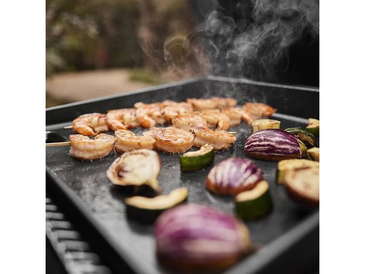 Weber Portable Gas Plancha Grill 3kW 43x41cm Schwarz Tischgrill mit schneller Aufheizung bis zu 260°C