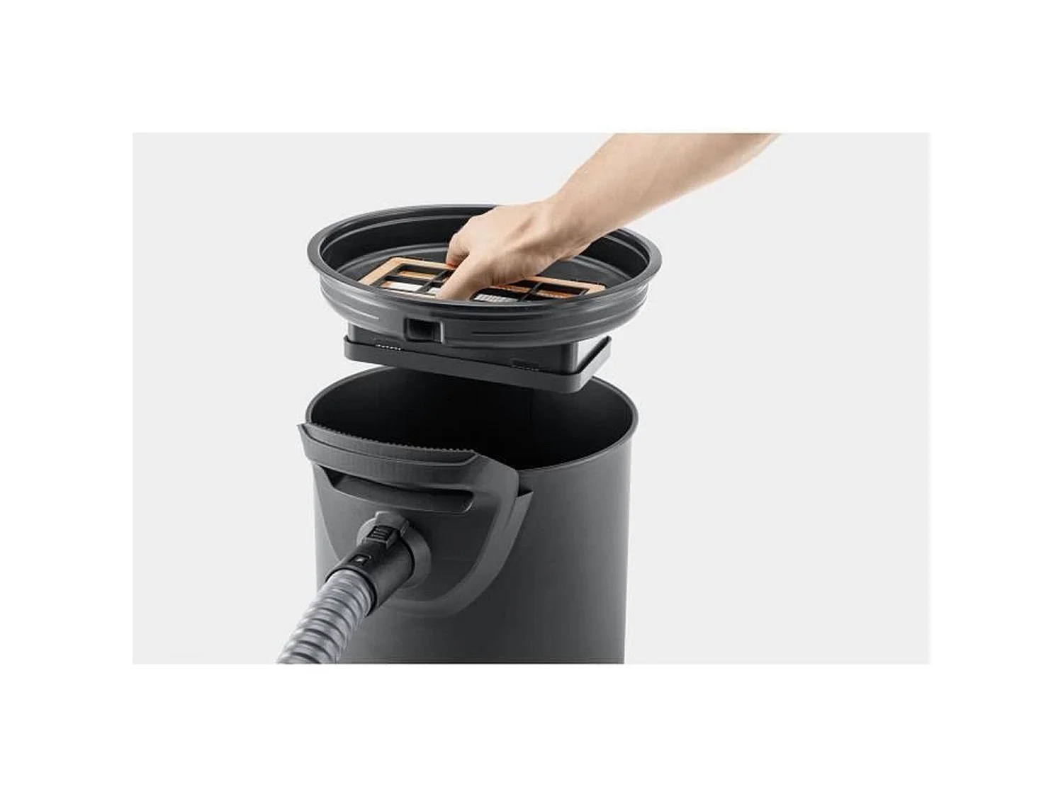 Aspirateur cendres et poussières AD 4 Premium - Cuve métal 17 L - 600W