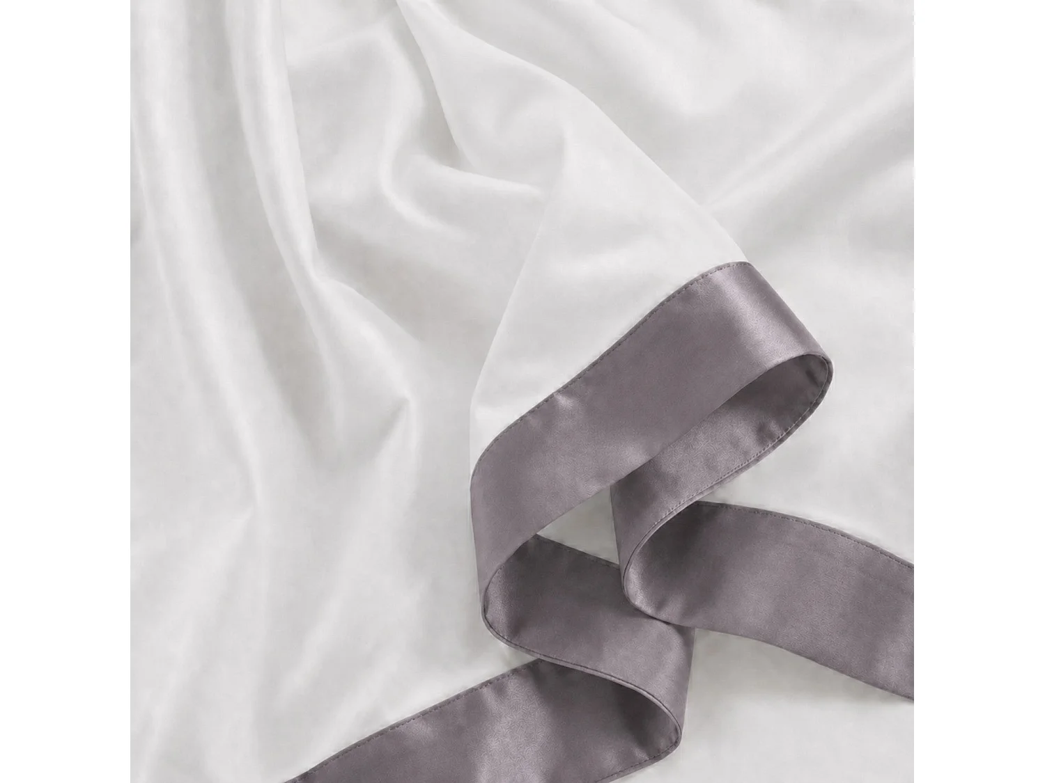 Bettwäsche-Set 120 cm 100% Baumwolle mit Satin-Bordüre Dunkelgrau | Bettlaken 190x295 cm, Spannbettlaken 130x200 cm und 1 Kissenbezug im Set