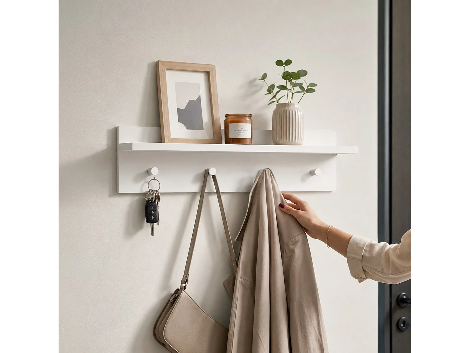 The White Stone Porte-manteau mural compact 4 crochets avec étagère | patère murale entrée moderne gain de place | 80x15x23 cm