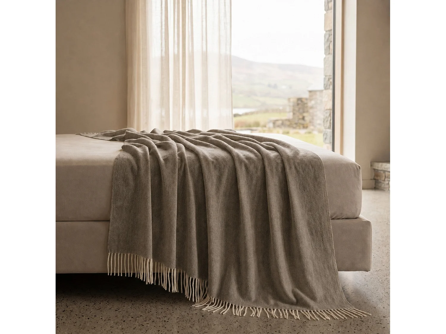 Manta Plaid Living 130x170 cm en Algodón Blend, Color Topo | Manta Ligera 250 g/m² para Sofá y Cama | Diseño Elegante y Tejido Suave