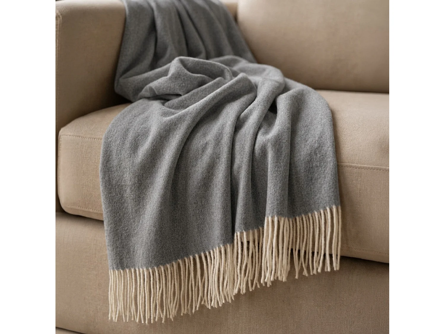 Manta Plaid Living 130x170 cm en Algodón Blend, Color Gris oscuro | Manta Ligera 250 g/m² para Sofá y Cama | Diseño Elegante y Tejido Suave