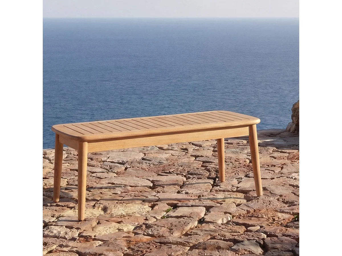 Couchtisch aus massivem Akazienholz