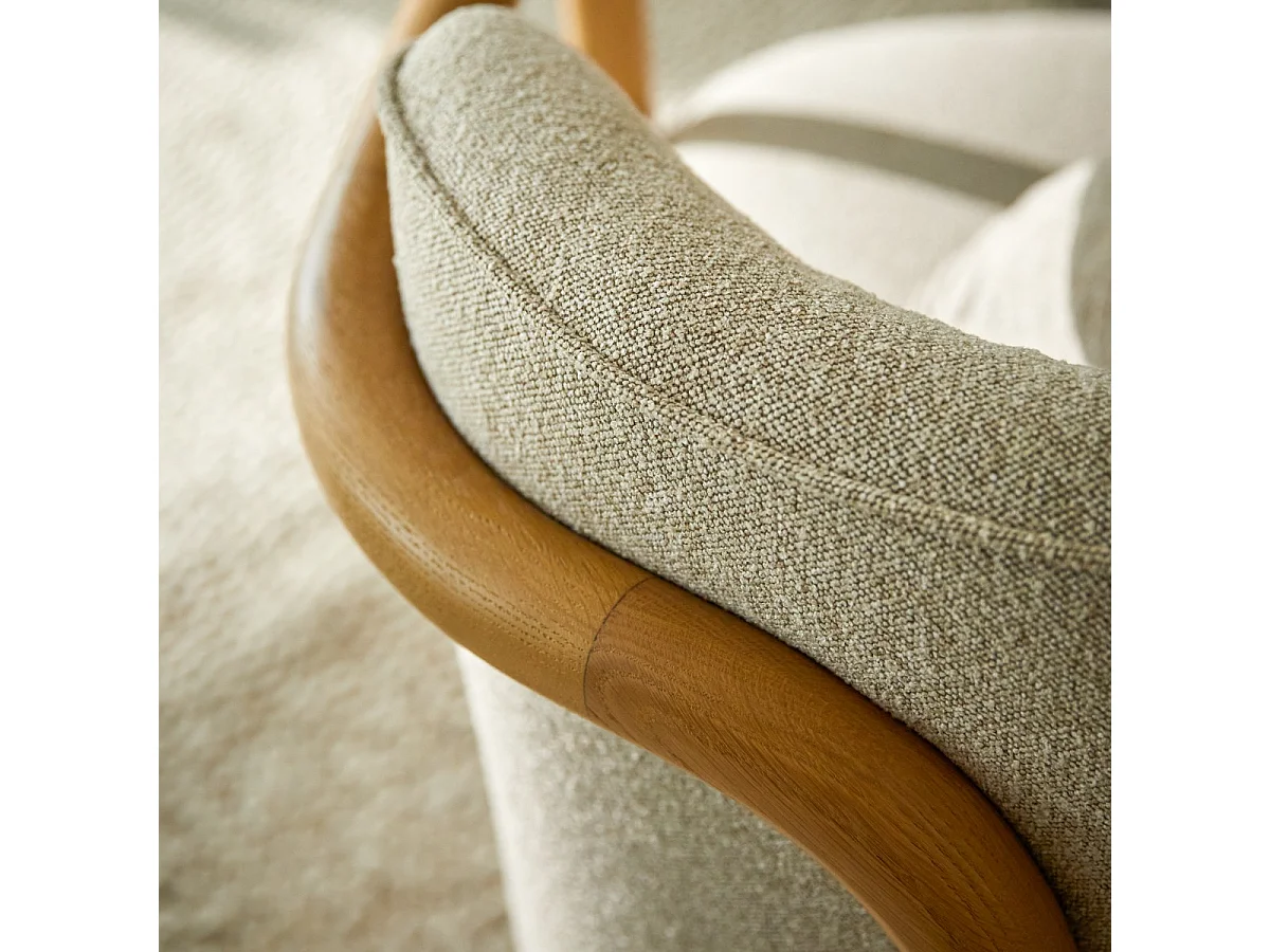 Poltrona in rovere massello e tessuto grigio Lya