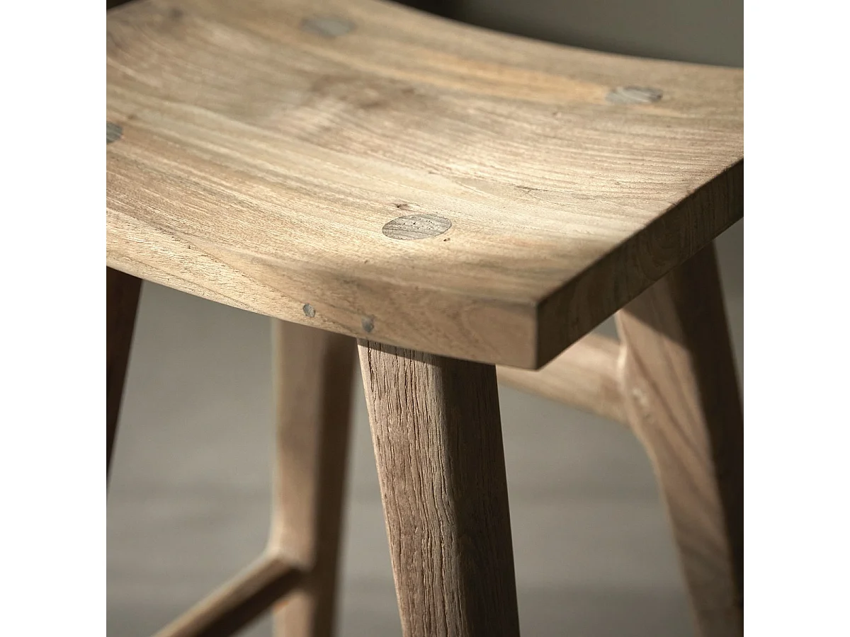 Barhocker Alia aus massivem, recyceltem Teakholz