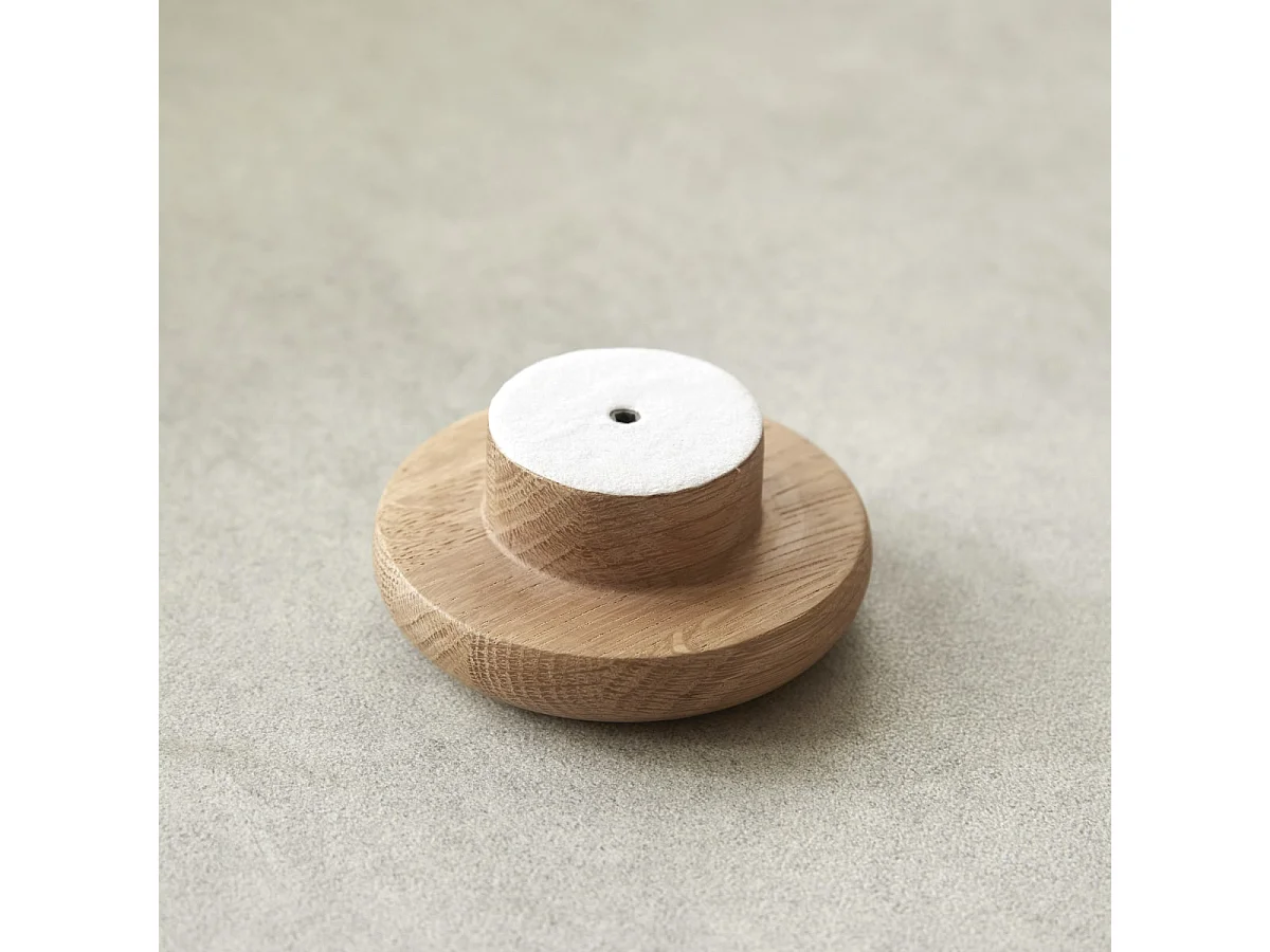 Patère ronde en bois de chêne massif Eda