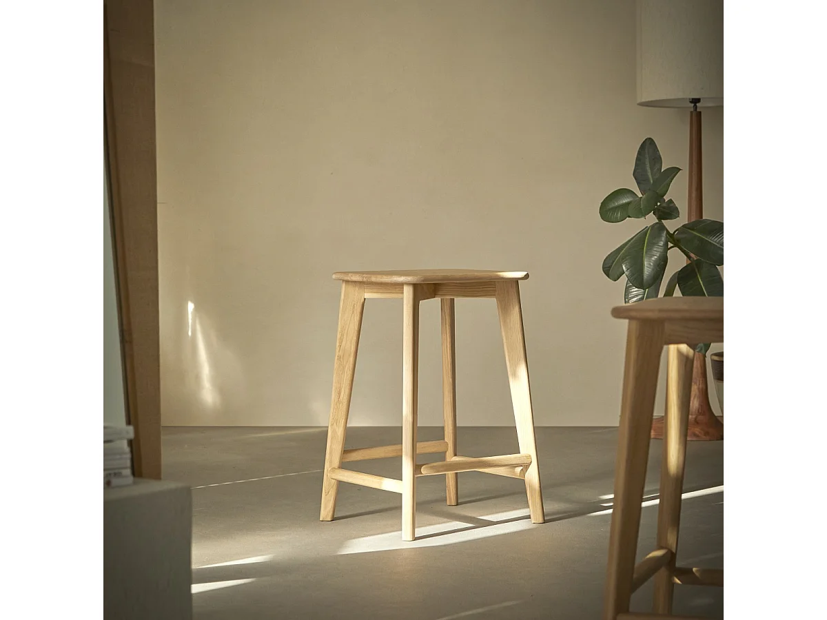 Barhocker Abel aus massiver Eiche