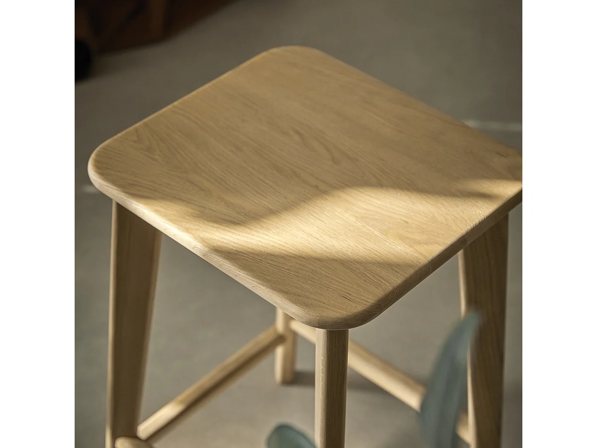Barhocker Abel aus massiver Eiche