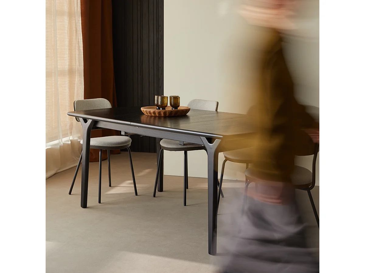 Tavolo allungabile in rovere massello black da 6 a 12 persone Clara