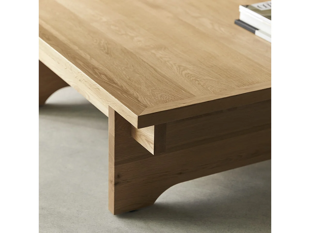 Quadratischer Couchtisch aus massiver Eiche Miu