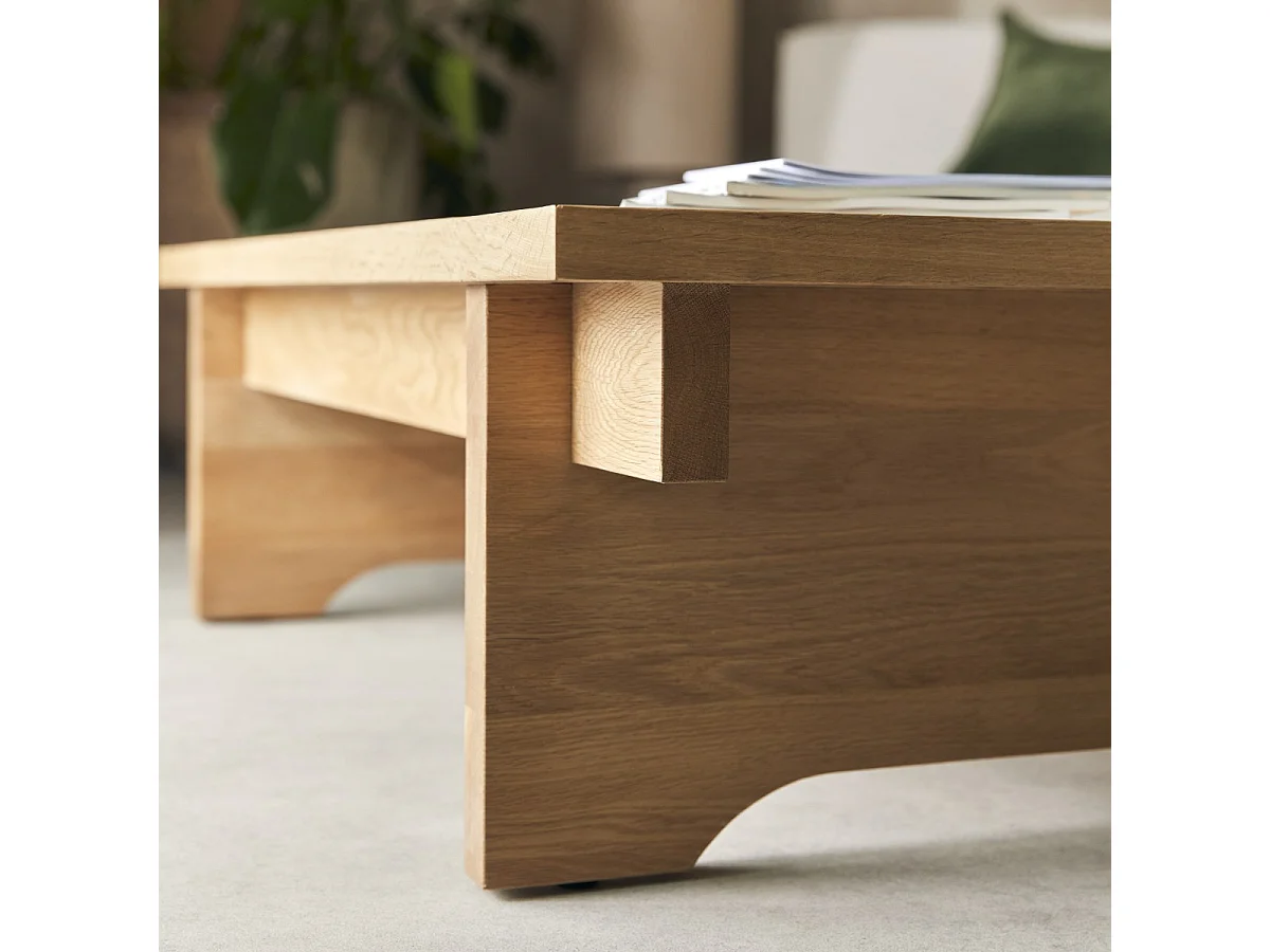 Rechteckiger Couchtisch aus massiver Eiche Miu