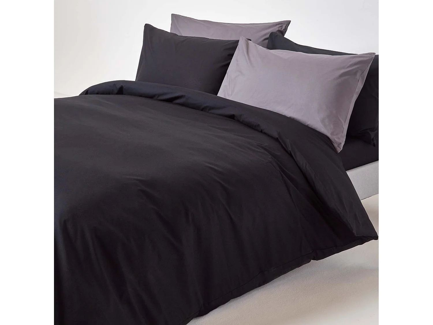 Parure de lit 100% coton égyptien 200 fils noir, 240x220cm - HOMESCAPES