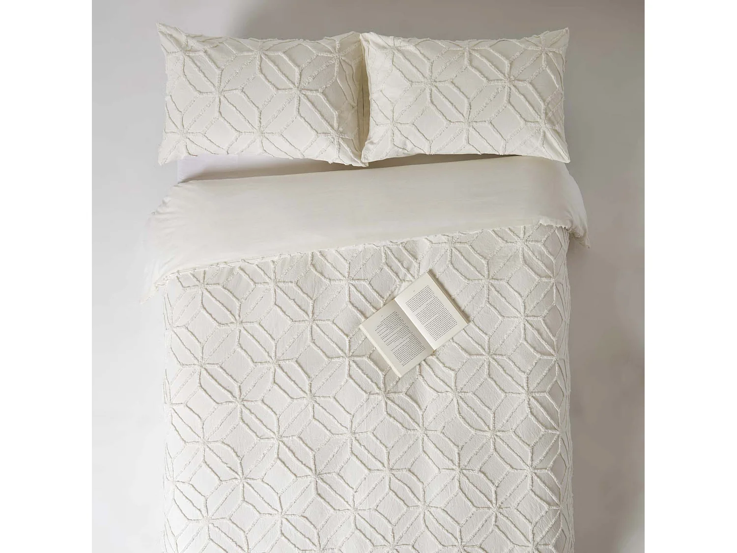 Homescapes White Diamond Cotton Tufted Duvet Cover Set, Super King