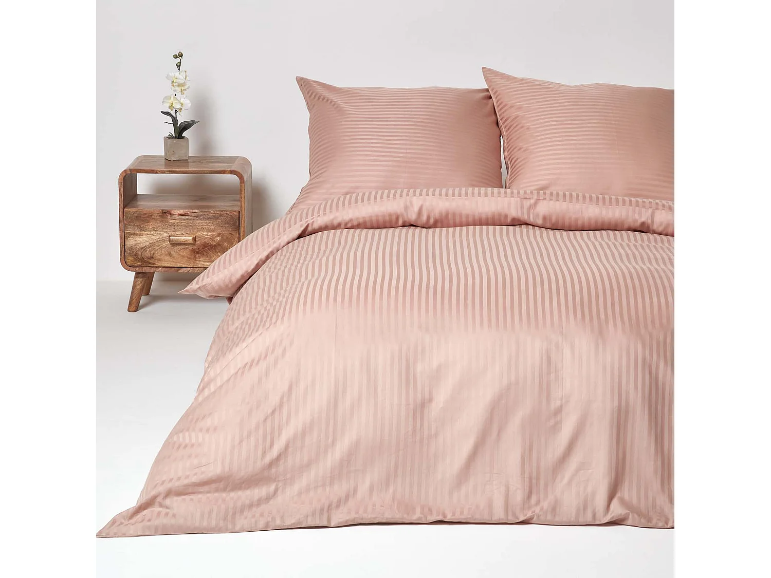 Parure de lit satin rayé en coton égyptien 330 fils taupe, 240x220cm - HOMESCAPES