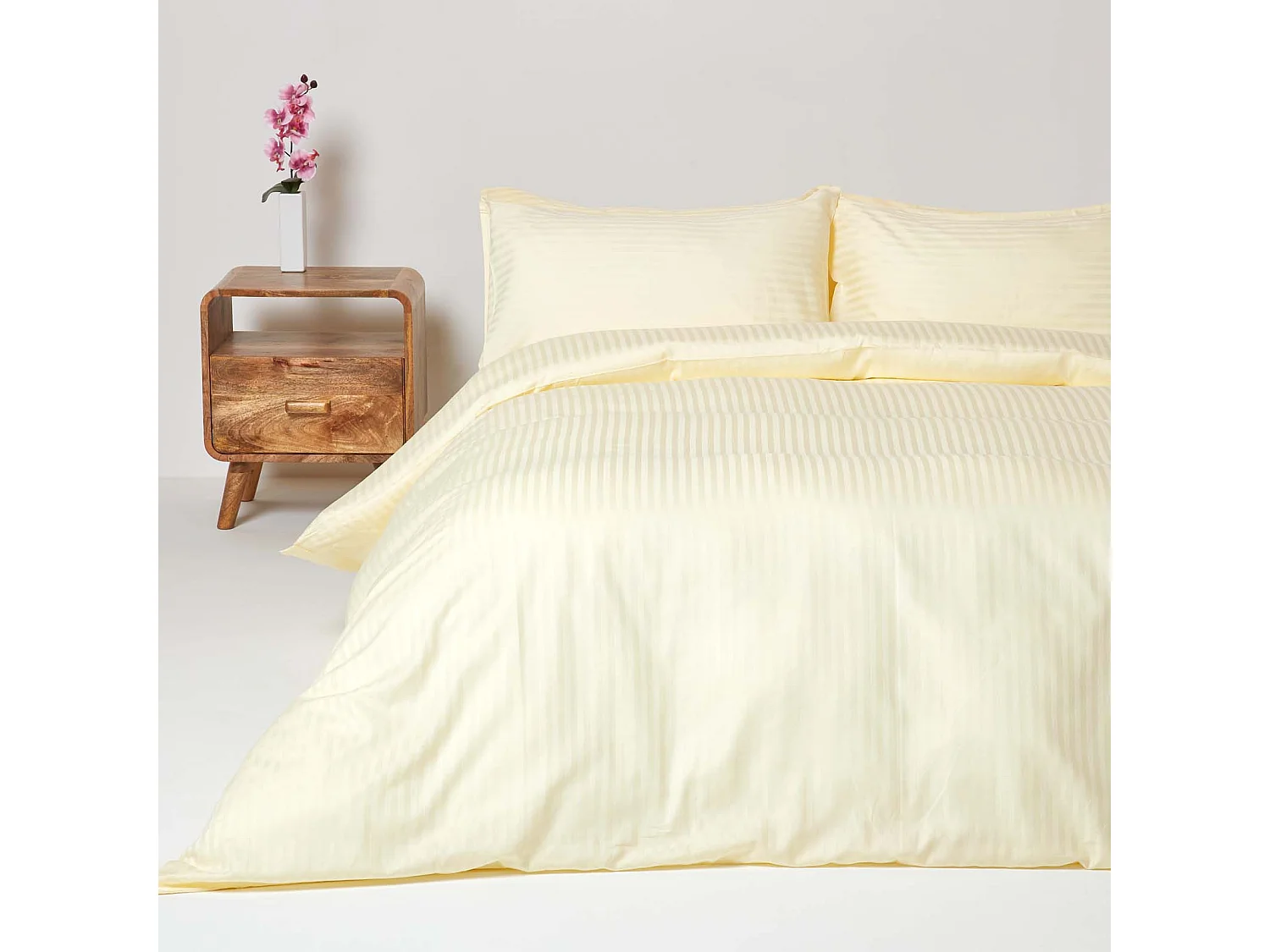 Parure de lit satin rayé en coton égyptien 330 fils jaune pâle, 135x200cm - HOMESCAPES