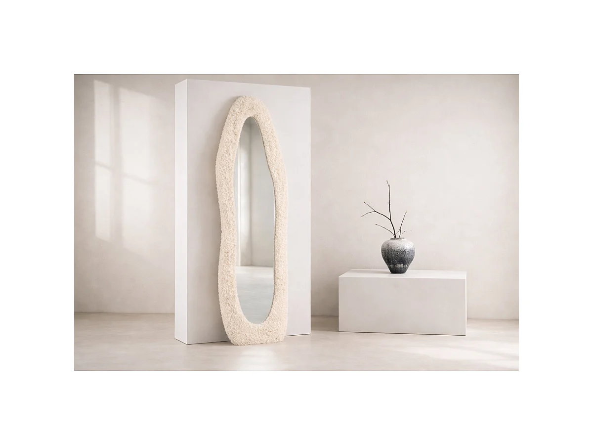 Miroir Imitation Fourrure "Mirza" 193cm Beige