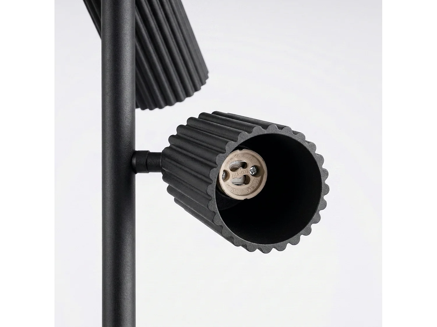 Stehlampen KARBON minimalistisch aus  Aluminium - 3 lichtquellen - L.30 x H. cm - schwarz