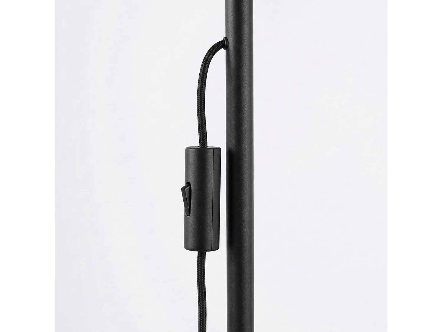 Stehlampen KARBON minimalistisch aus  Aluminium - 3 lichtquellen - L.30 x H. cm - schwarz