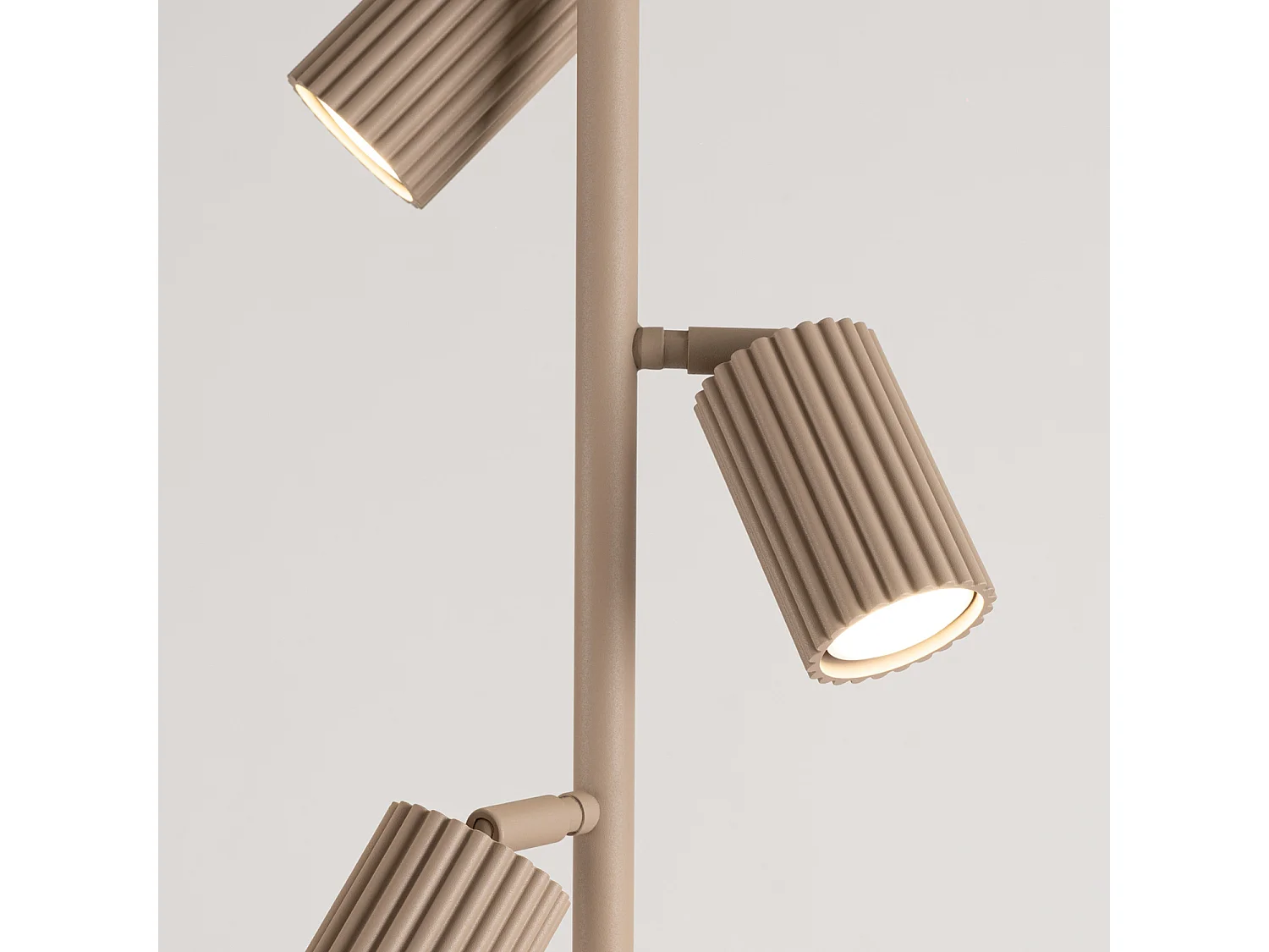 Stehlampen KARBON minimalistisch aus  Aluminium - 3 lichtquellen - L.30 x H. cm - taupe