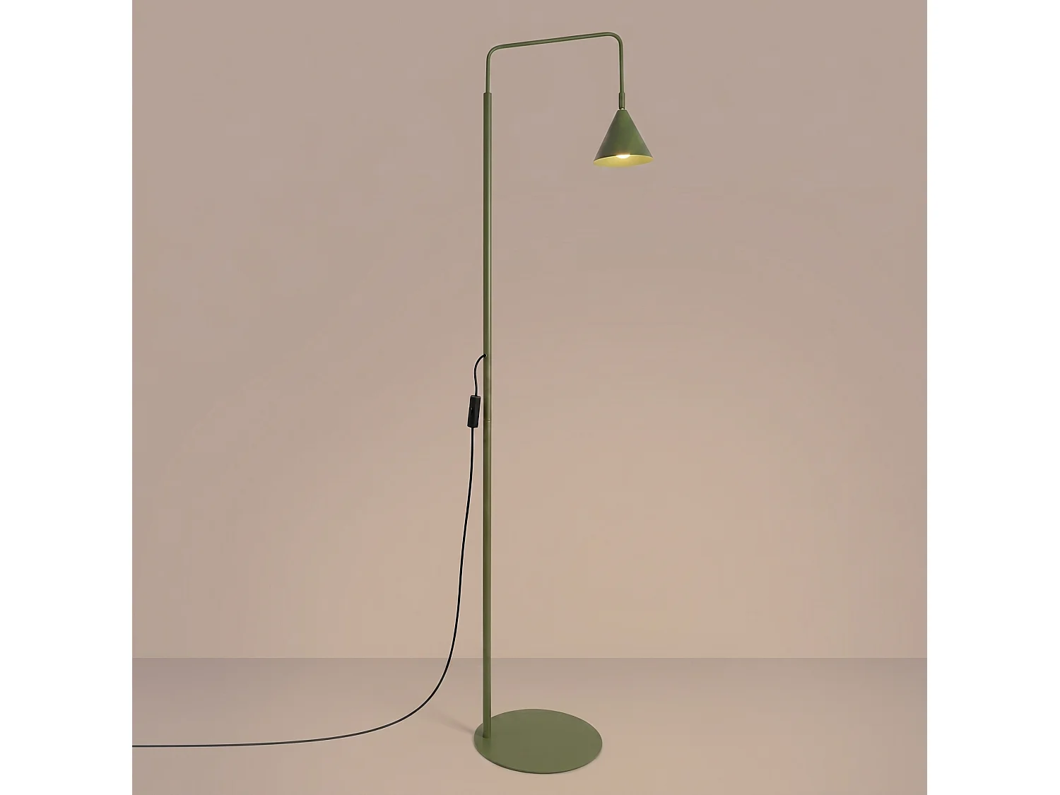 Stehlampen NOX modern aus  Stahl - 1 lichtquellen - L.30 x H. cm - olivgrün