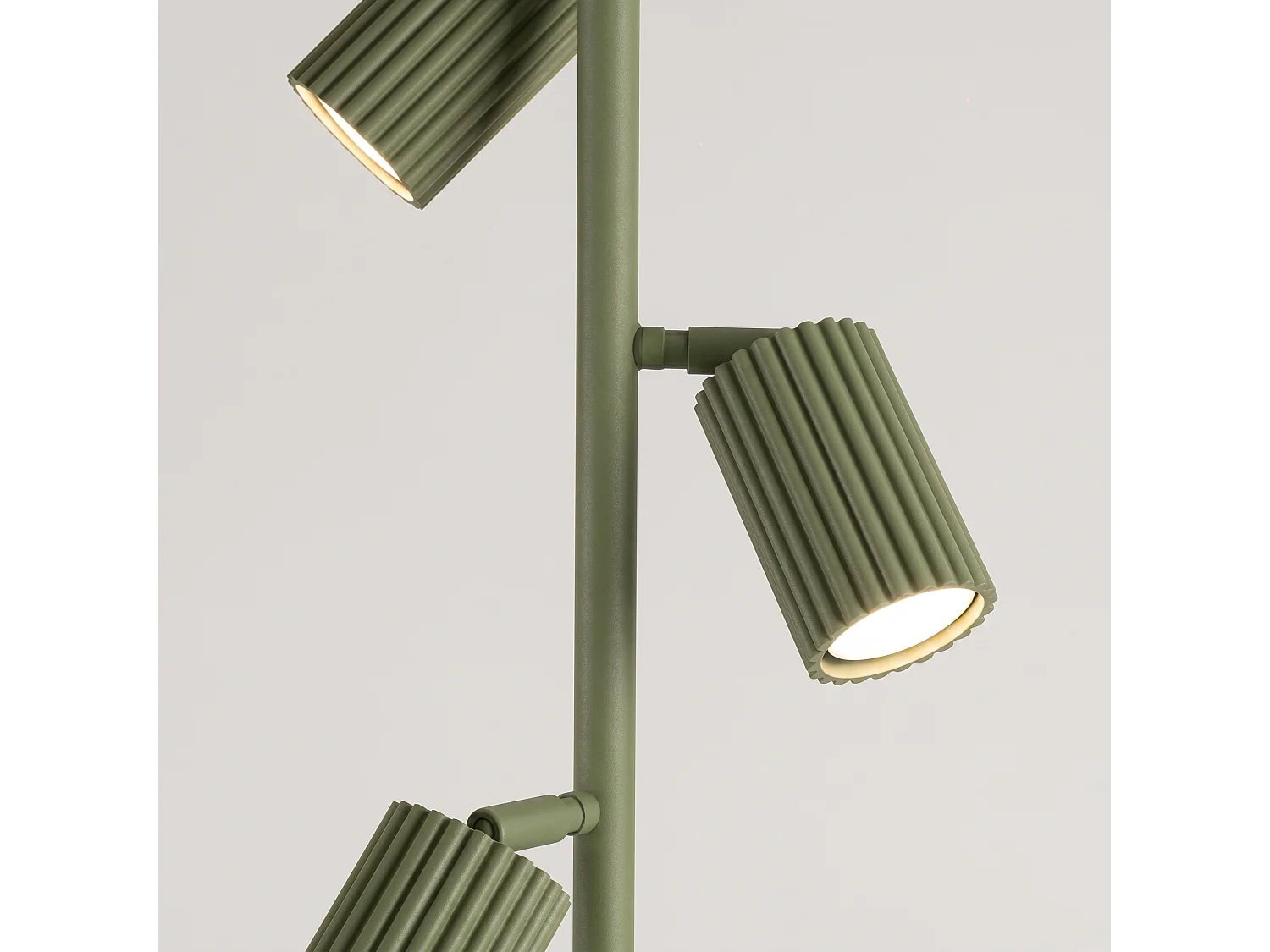 Stehlampen KARBON minimalistisch aus  Aluminium - 3 lichtquellen - L.30 x H. cm - olivgrün