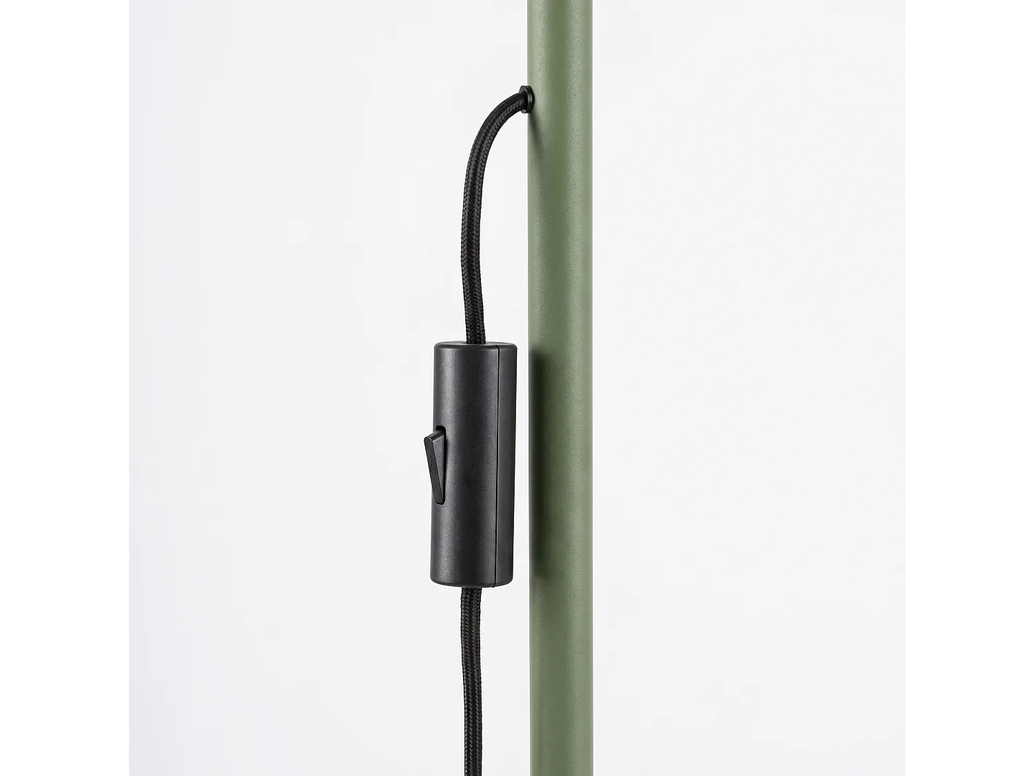 Stehlampen KARBON minimalistisch aus  Aluminium - 3 lichtquellen - L.30 x H. cm - olivgrün