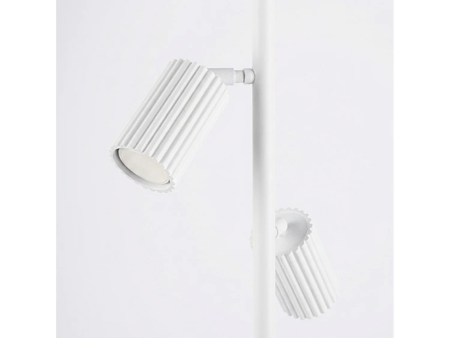 Stehlampen KARBON minimalistisch aus  Aluminium - 3 lichtquellen - L.30 x H. cm - weiß