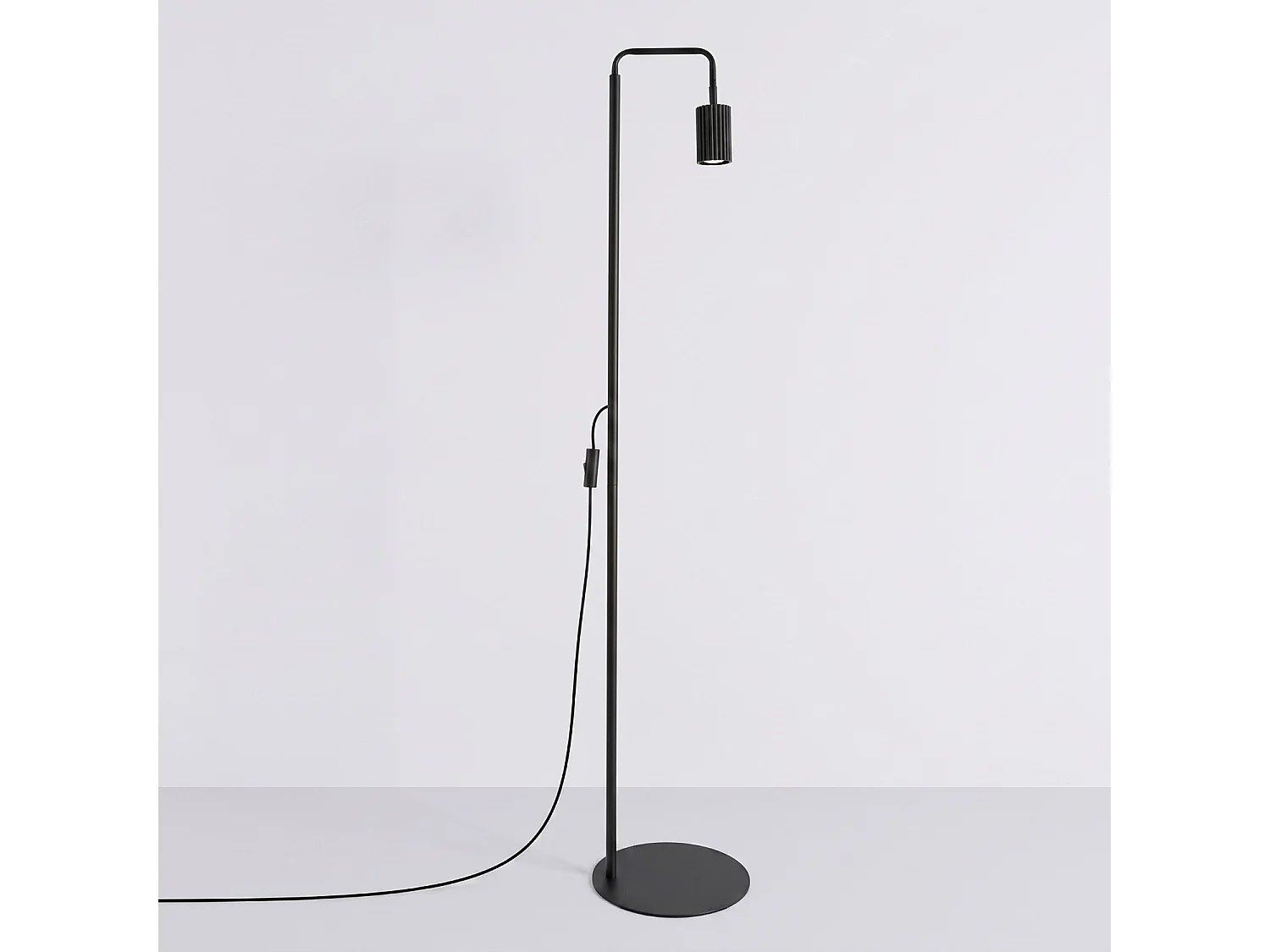Stehlampen KARBON minimalistisch aus  Aluminium - 1 lichtquellen - L.30 x H. cm - schwarz