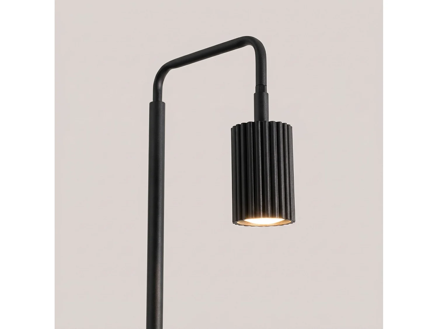 Stehlampen KARBON minimalistisch aus  Aluminium - 1 lichtquellen - L.30 x H. cm - schwarz