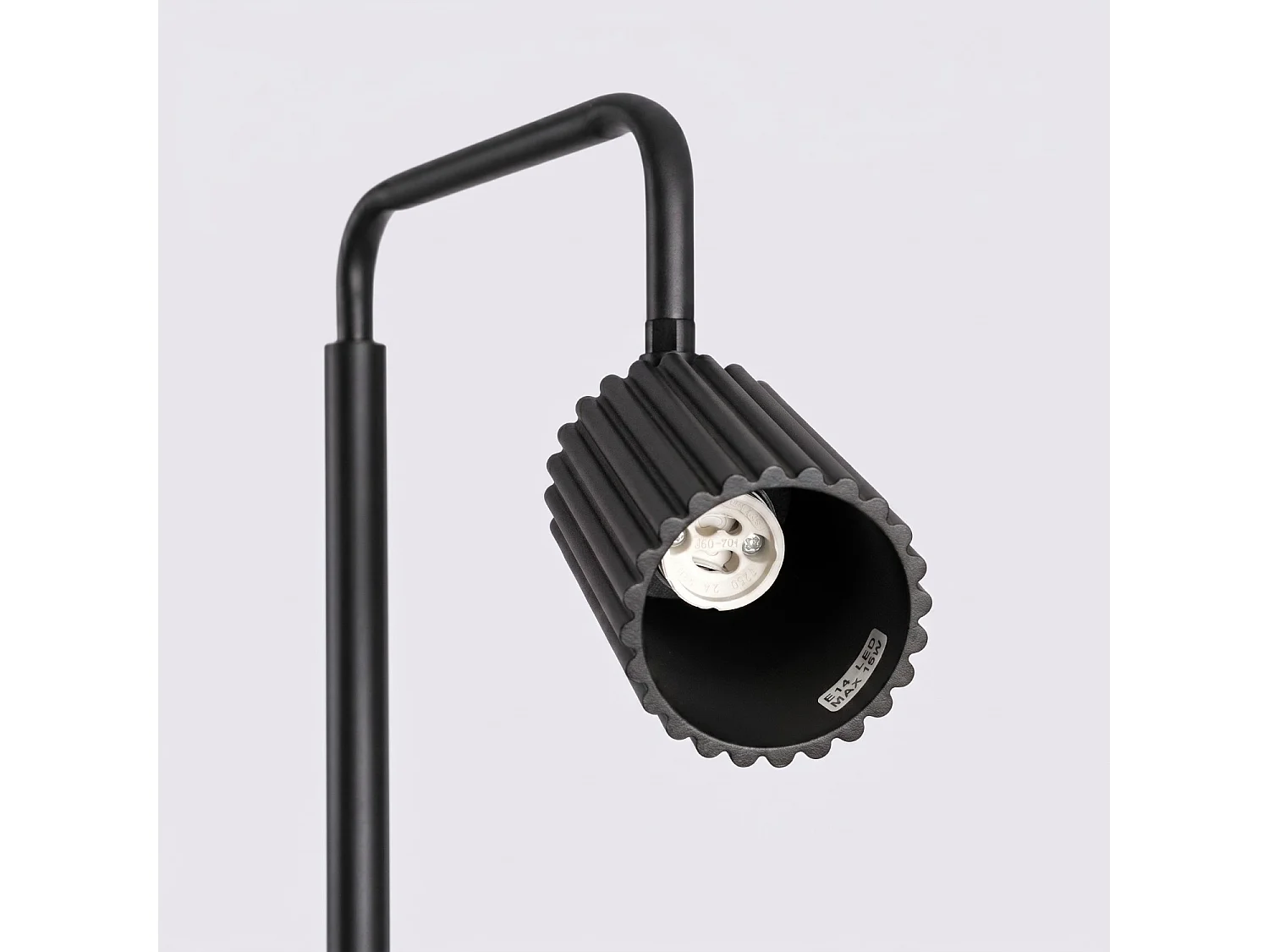 Stehlampen KARBON minimalistisch aus  Aluminium - 1 lichtquellen - L.30 x H. cm - schwarz