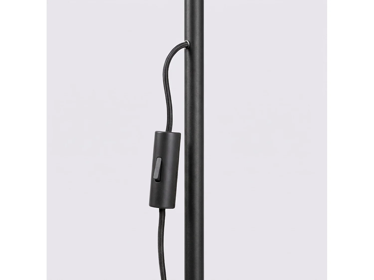 Stehlampen KARBON minimalistisch aus  Aluminium - 1 lichtquellen - L.30 x H. cm - schwarz