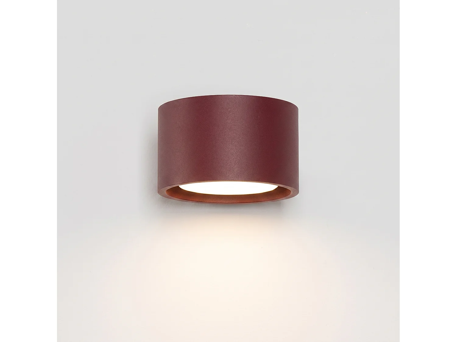 Applique minimaliste en aluminium - 1 sources lumineuses - L.10 x H.6 cm - bordeaux