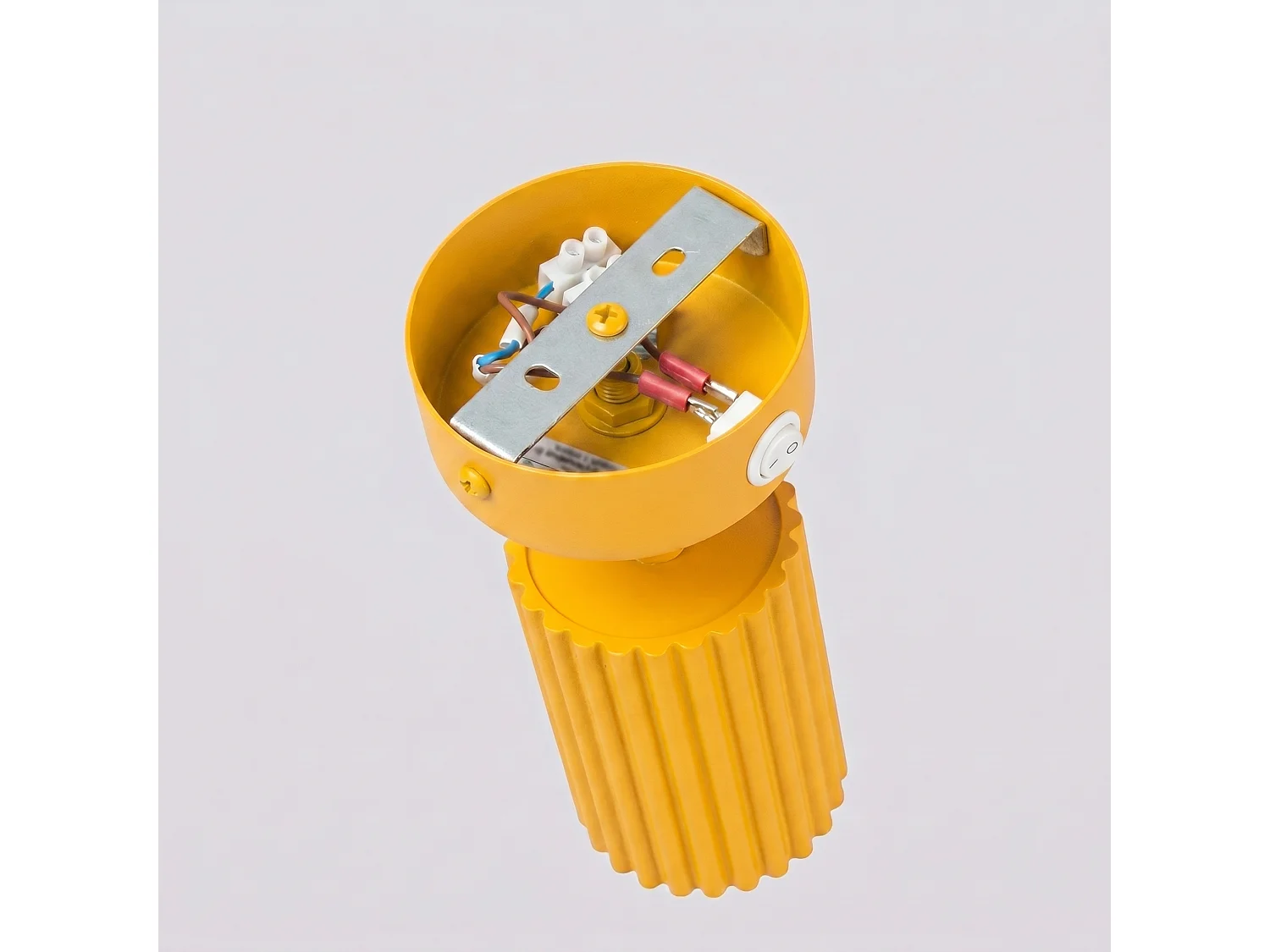 Applique minimaliste en aluminium - 1 sources lumineuses - L.8 x H.16 cm - jaune