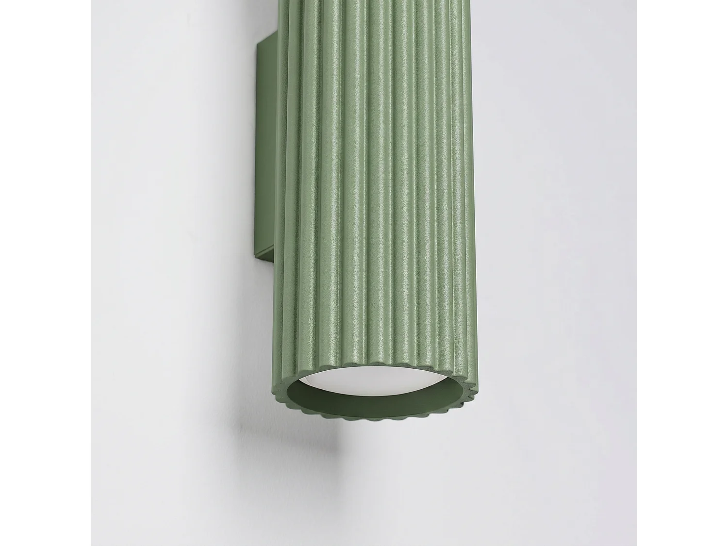 Applique minimaliste en aluminium - 2 sources lumineuses - L.6,5 x H.20 cm - sauge