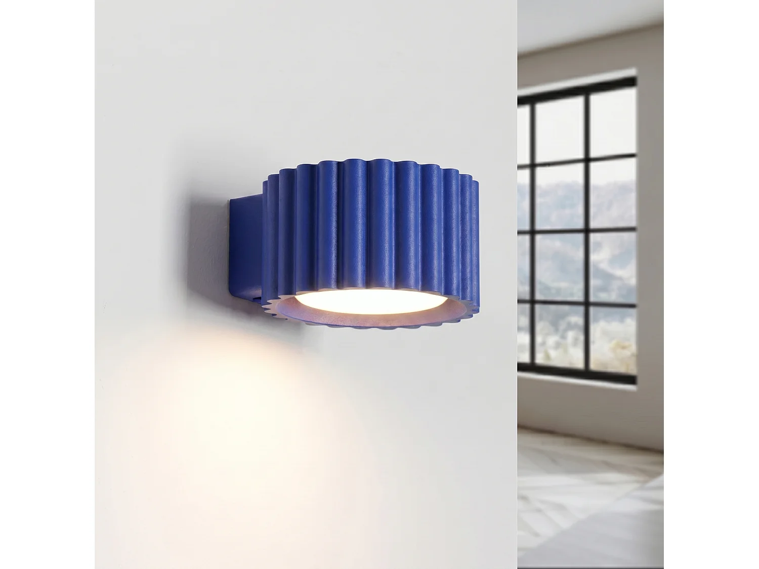 Applique minimaliste en aluminium - 1 sources lumineuses - L.10 x H.6 cm - outremer