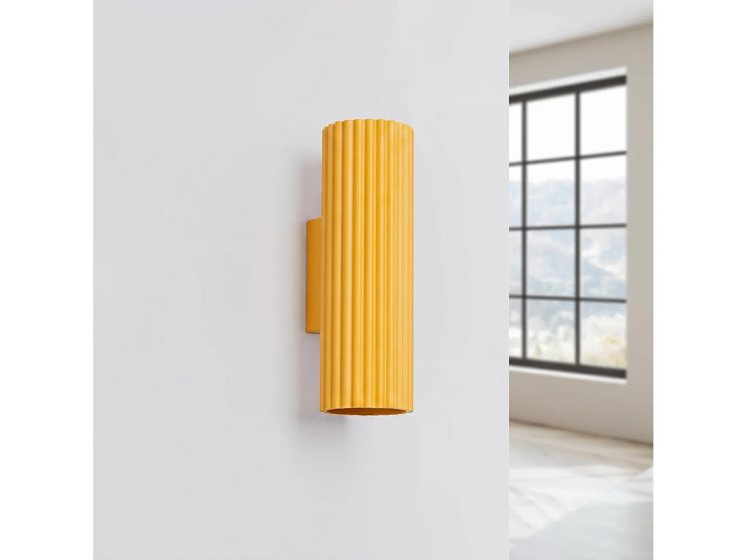 Applique minimaliste en aluminium - 2 sources lumineuses - L.6,5 x H.20 cm - jaune