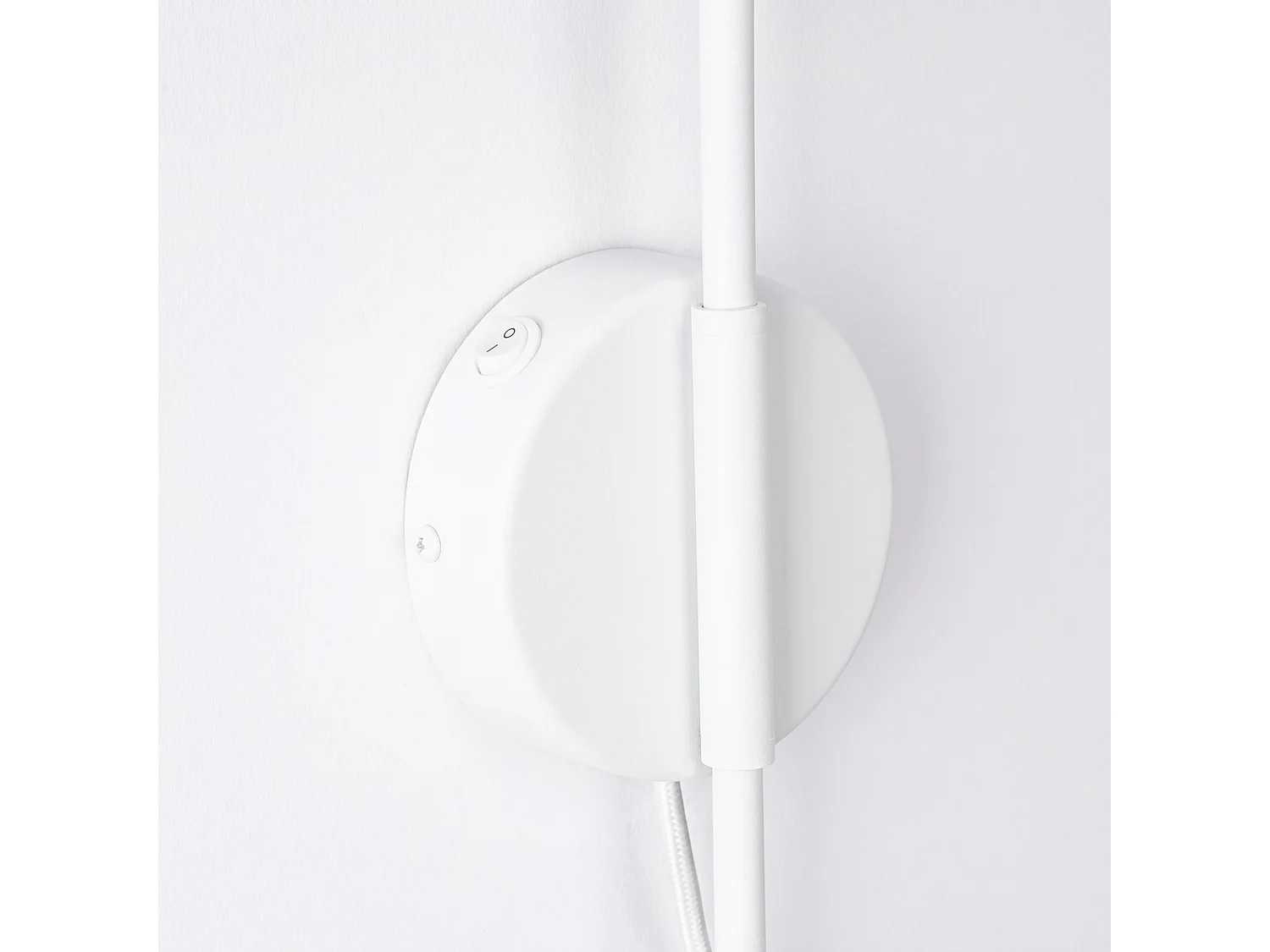 Appliques NOX moderne en acier - 1 sources lumineuses - L.14 x H.30 cm - blanc