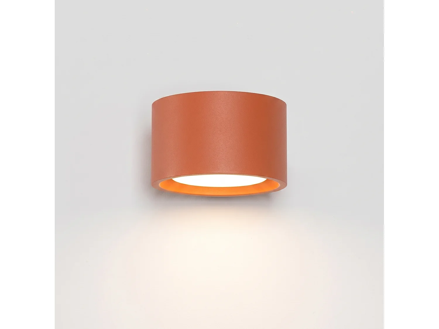Applique minimaliste en aluminium - 1 sources lumineuses - L.10 x H.6 cm - ocre rouge