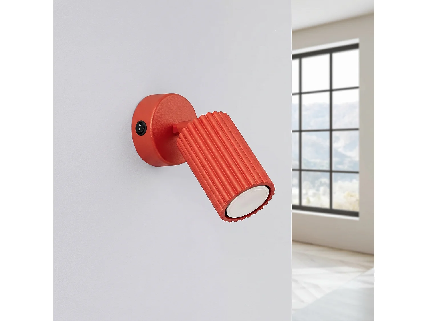 Applique minimaliste en aluminium - 1 sources lumineuses - L.8 x H.16 cm - rouge