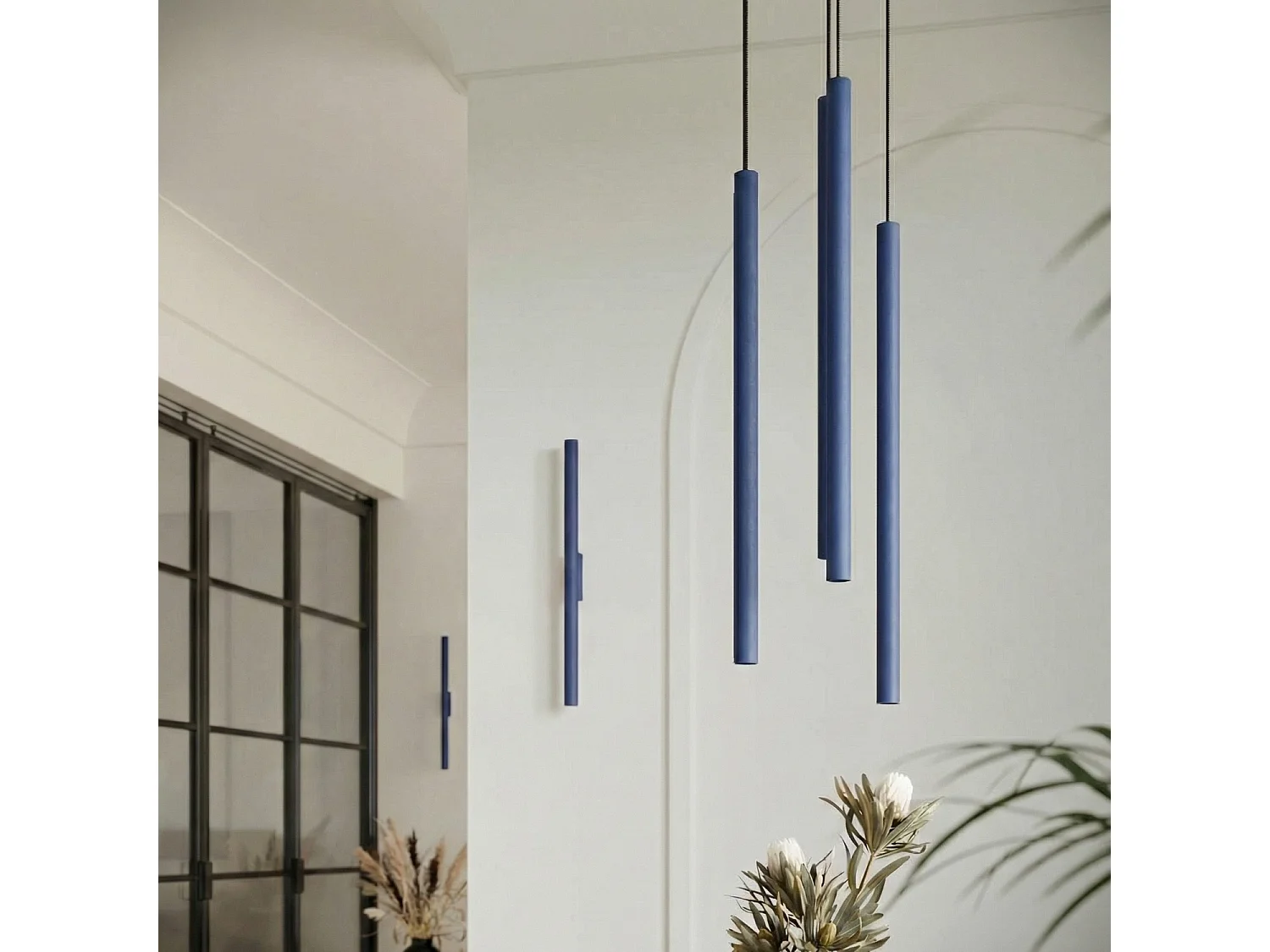 Applique moderne en acier - 2 sources lumineuses - L.2,5 x H.50 cm - outremer