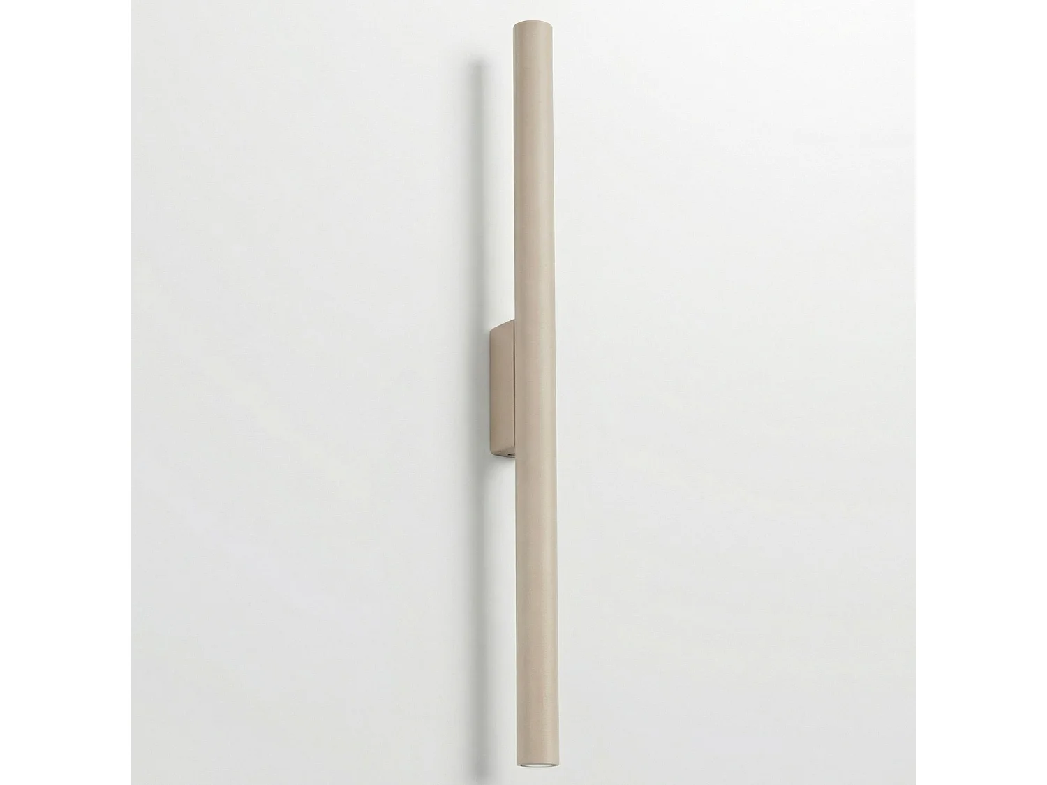 Applique moderne en acier - 2 sources lumineuses - L.2,5 x H.50 cm - taupe