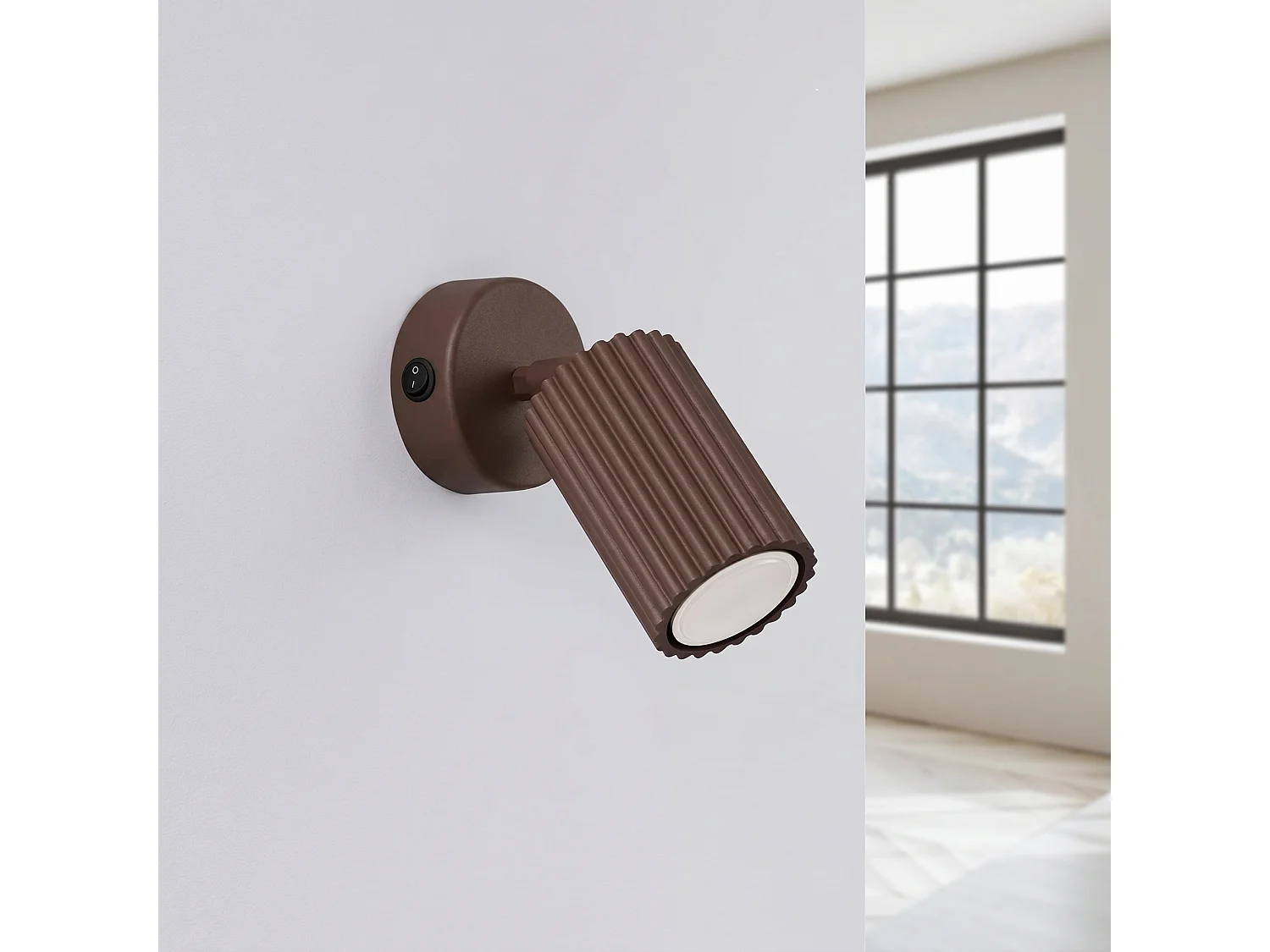 Applique minimaliste en aluminium - 1 sources lumineuses - L.8 x H.16 cm - marron
