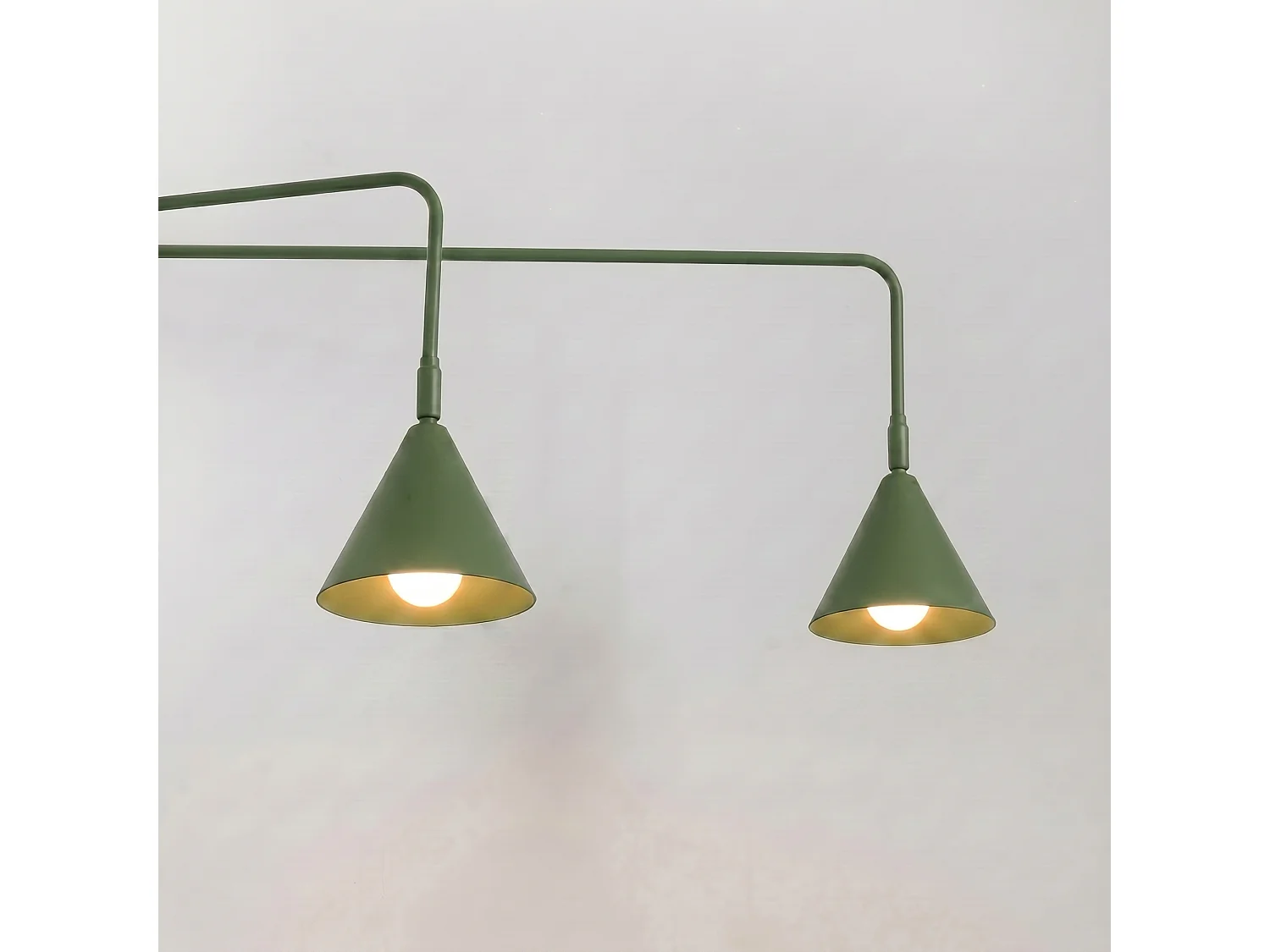 Appliques NOX moderne en acier - 2 sources lumineuses - L.150 x H.30 cm - vert olive