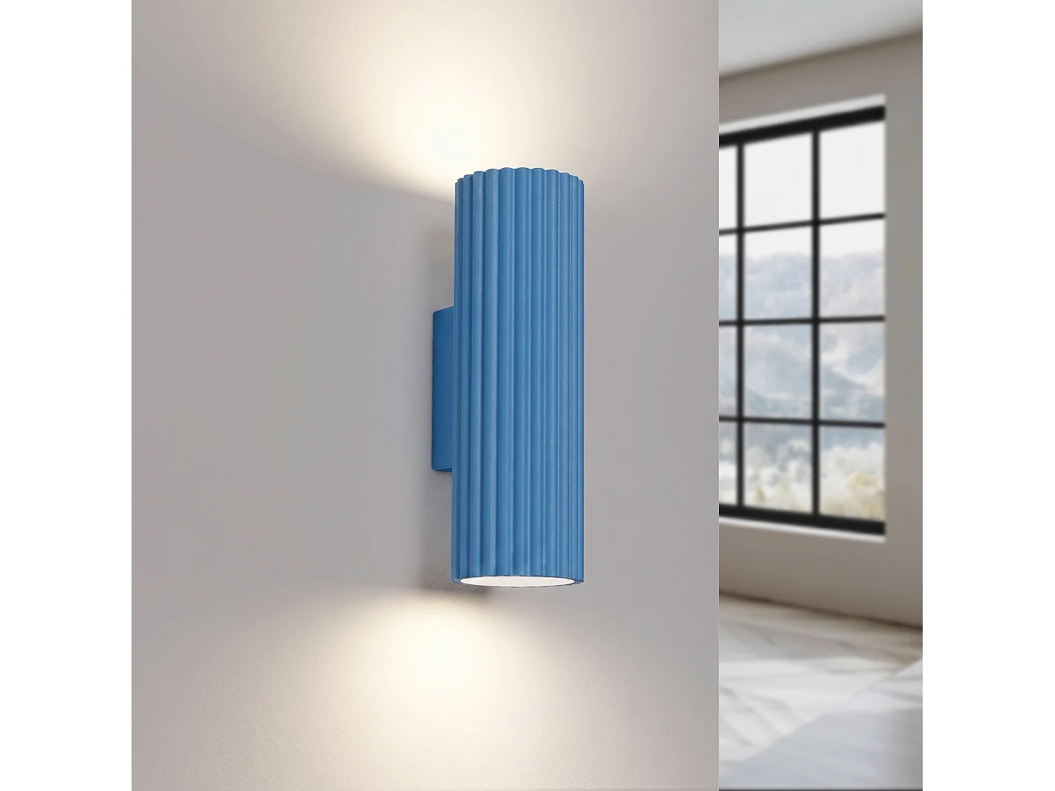 Applique minimaliste en aluminium - 2 sources lumineuses - L.6,5 x H.20 cm - bleu clair