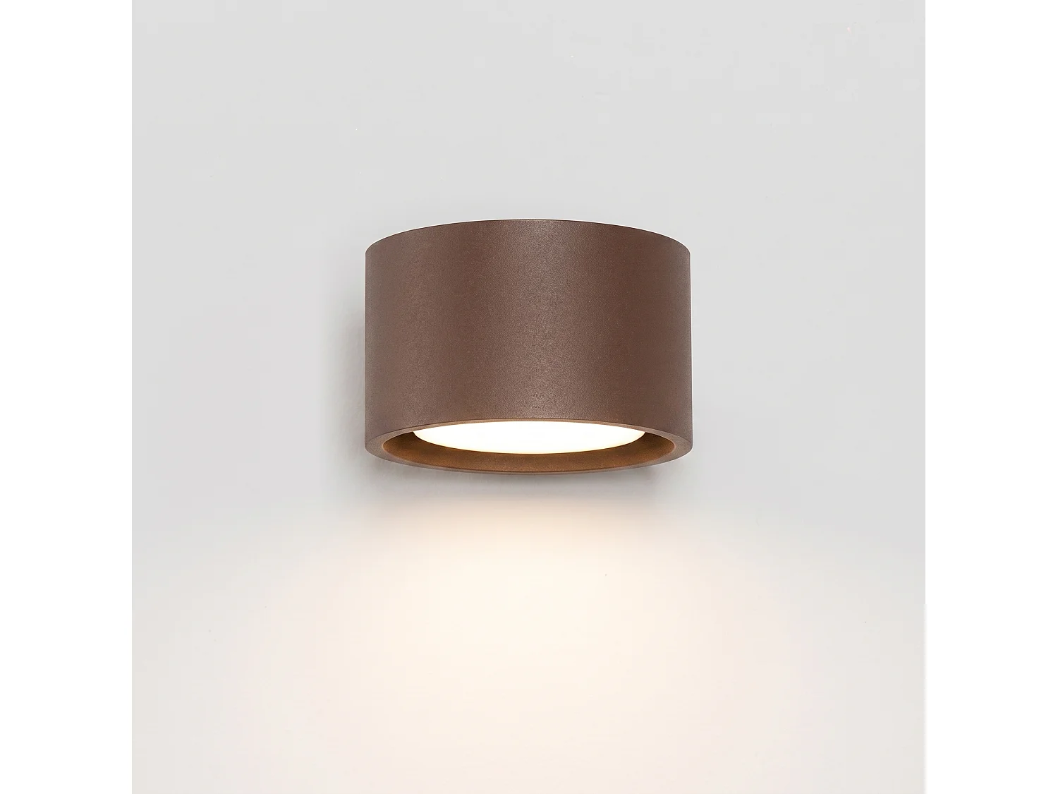 Applique minimaliste en aluminium - 1 sources lumineuses - L.10 x H.6 cm - marron
