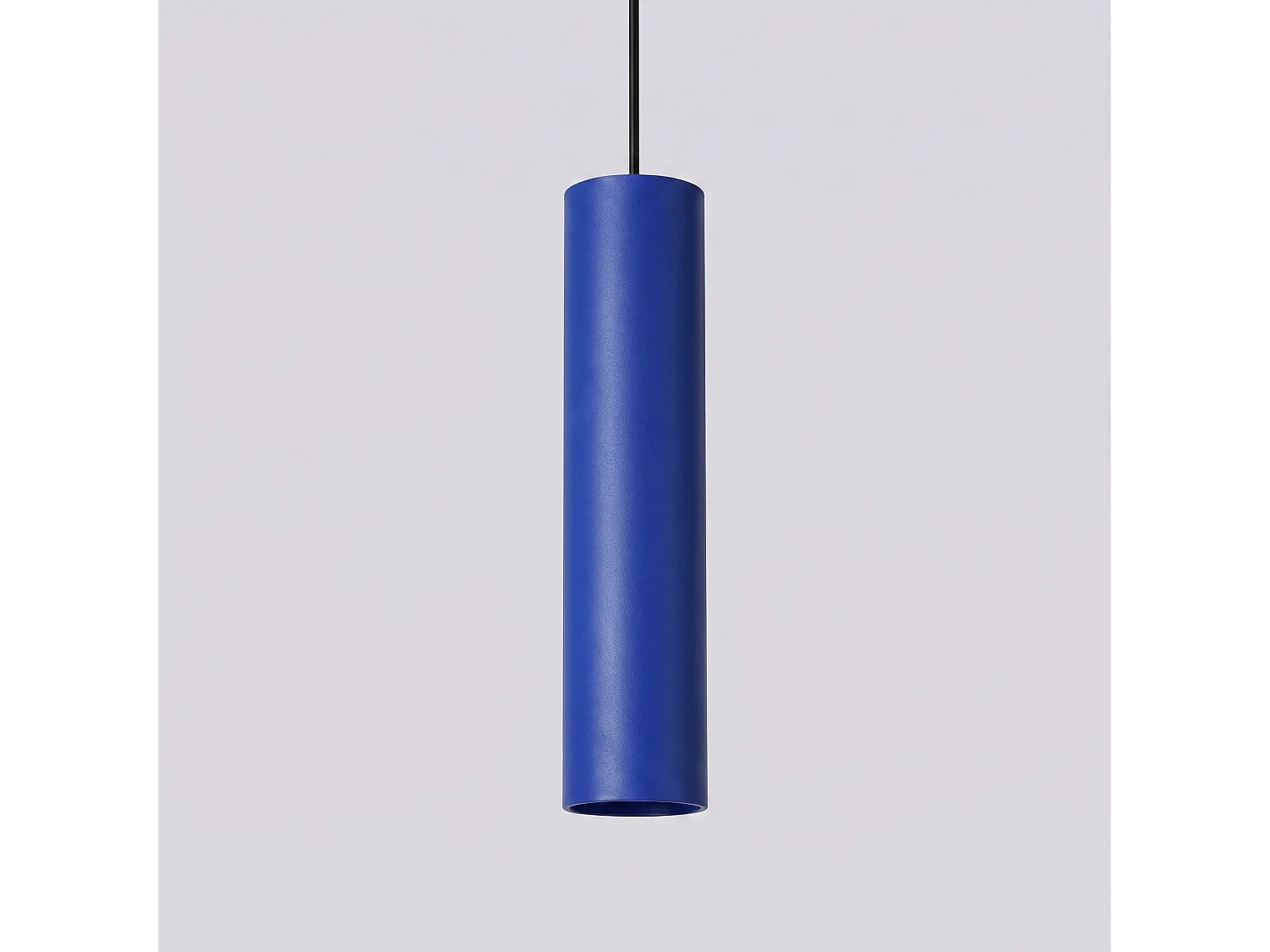 Lampe suspendue moderne en acier - 3 sources lumineuses - L.19,5 x H.115 cm - outremer